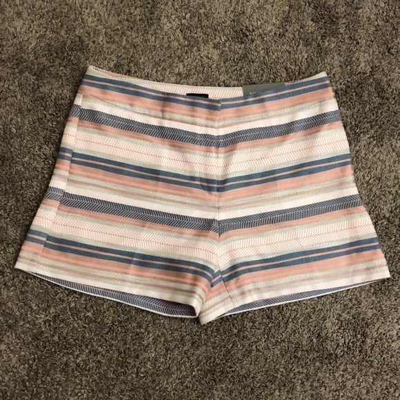 Ann Taylor Pants - NWT Ann Taylor Signature Short